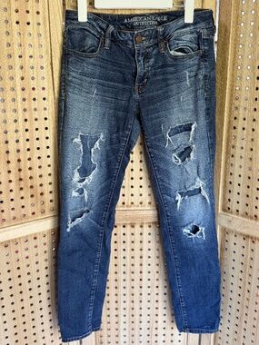 American Eagle Distressed Skinny Jeans Super Stretch Size 8